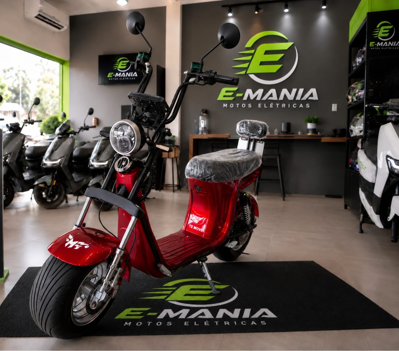 X12 vermelha na loja E-Mania